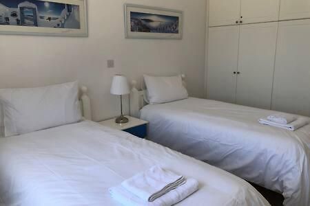 Kings Palace - Superb 2 Bed Ground Floor Apartment Paphos Eksteriør bilde