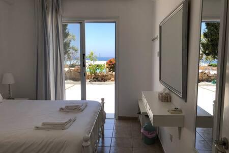Kings Palace - Superb 2 Bed Ground Floor Apartment Paphos Eksteriør bilde
